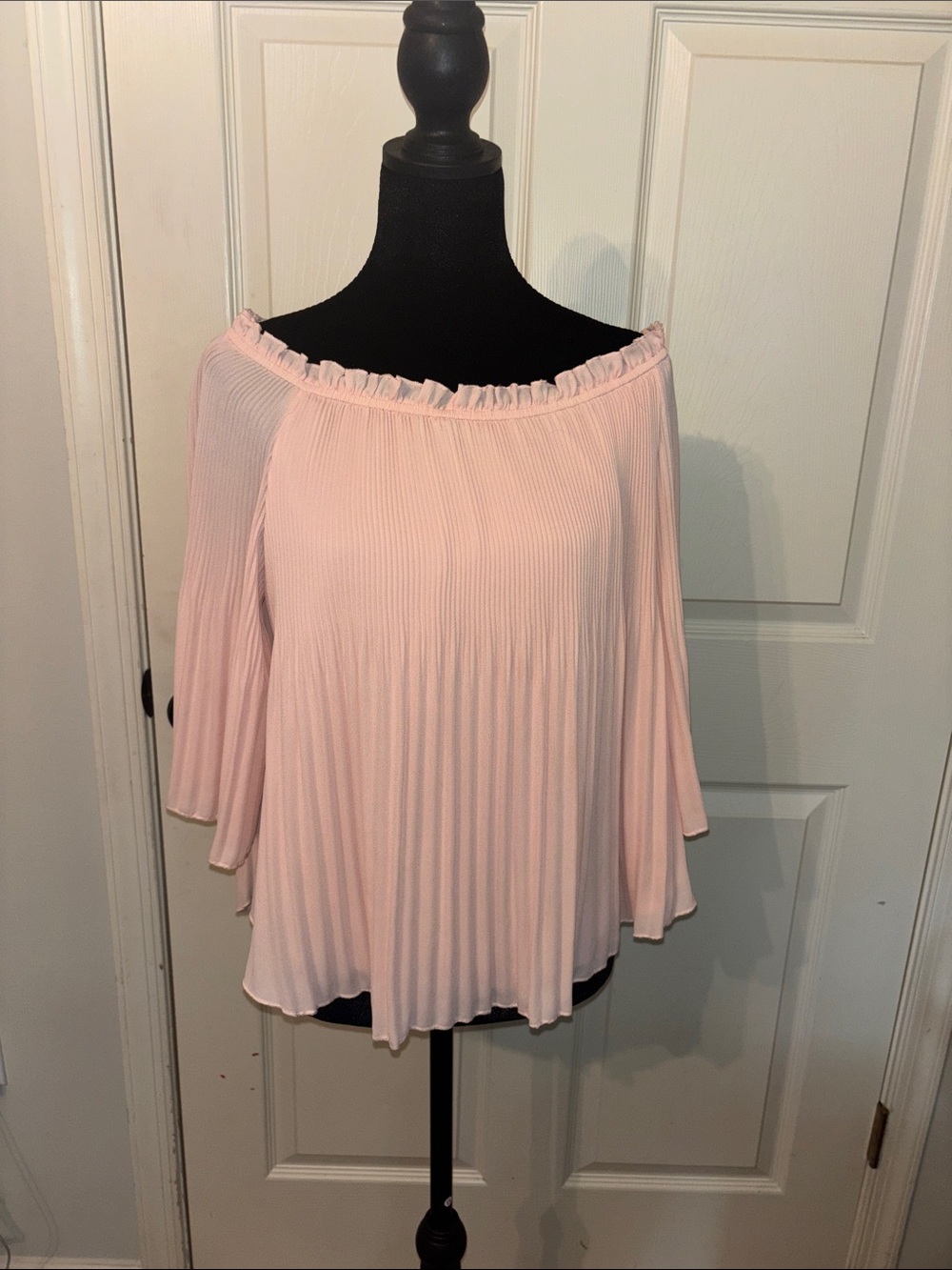 Halston Heritage Light Pink Pleated Off-Shoulder Top Small